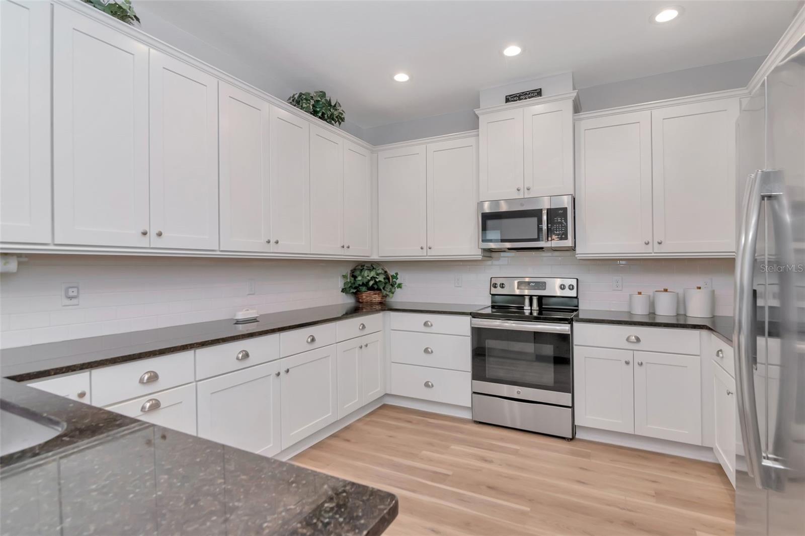 SUN CITY CENTER UNIT 274 & 2 - Residential