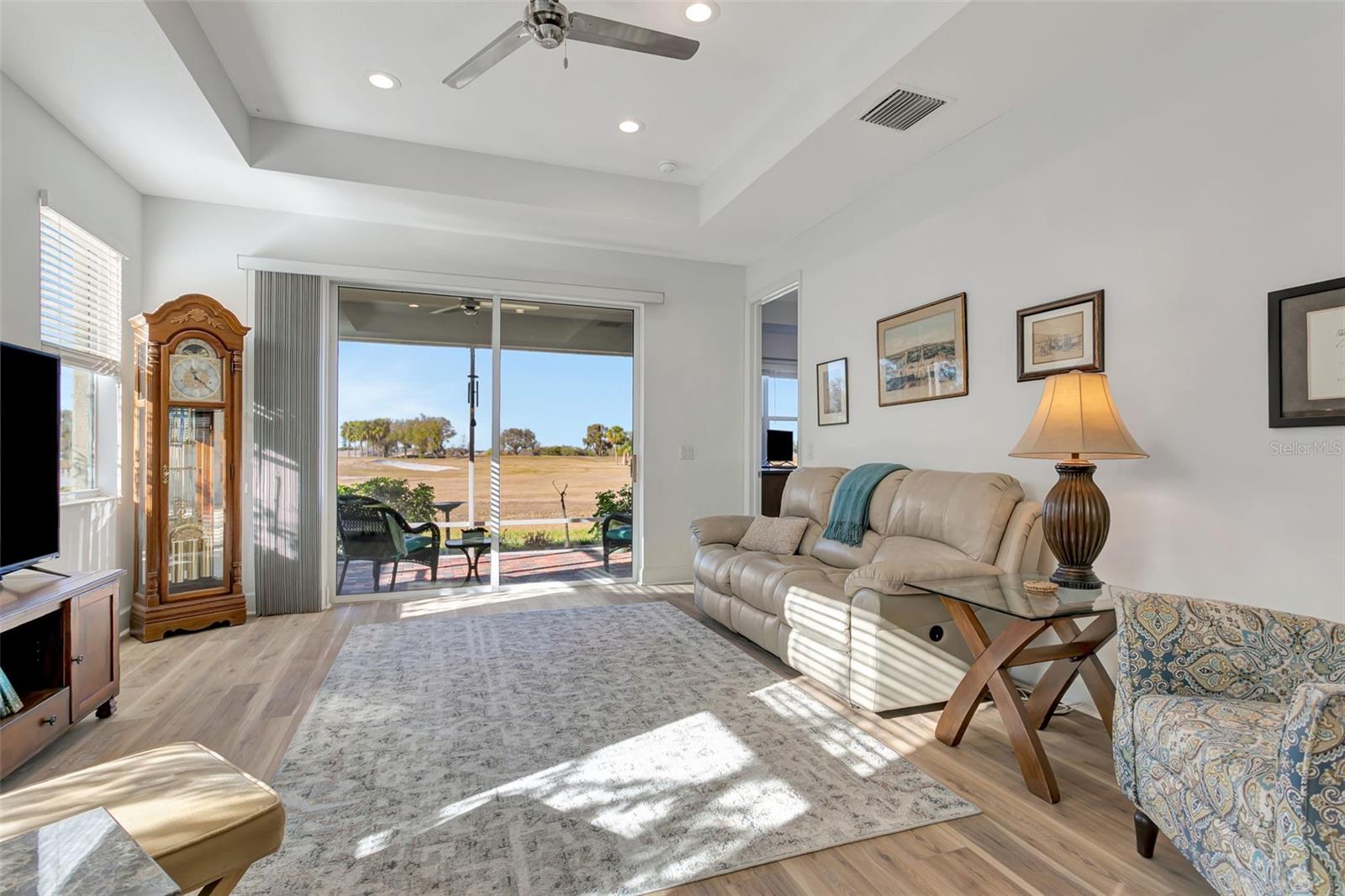 SUN CITY CENTER UNIT 274 & 2 - Residential