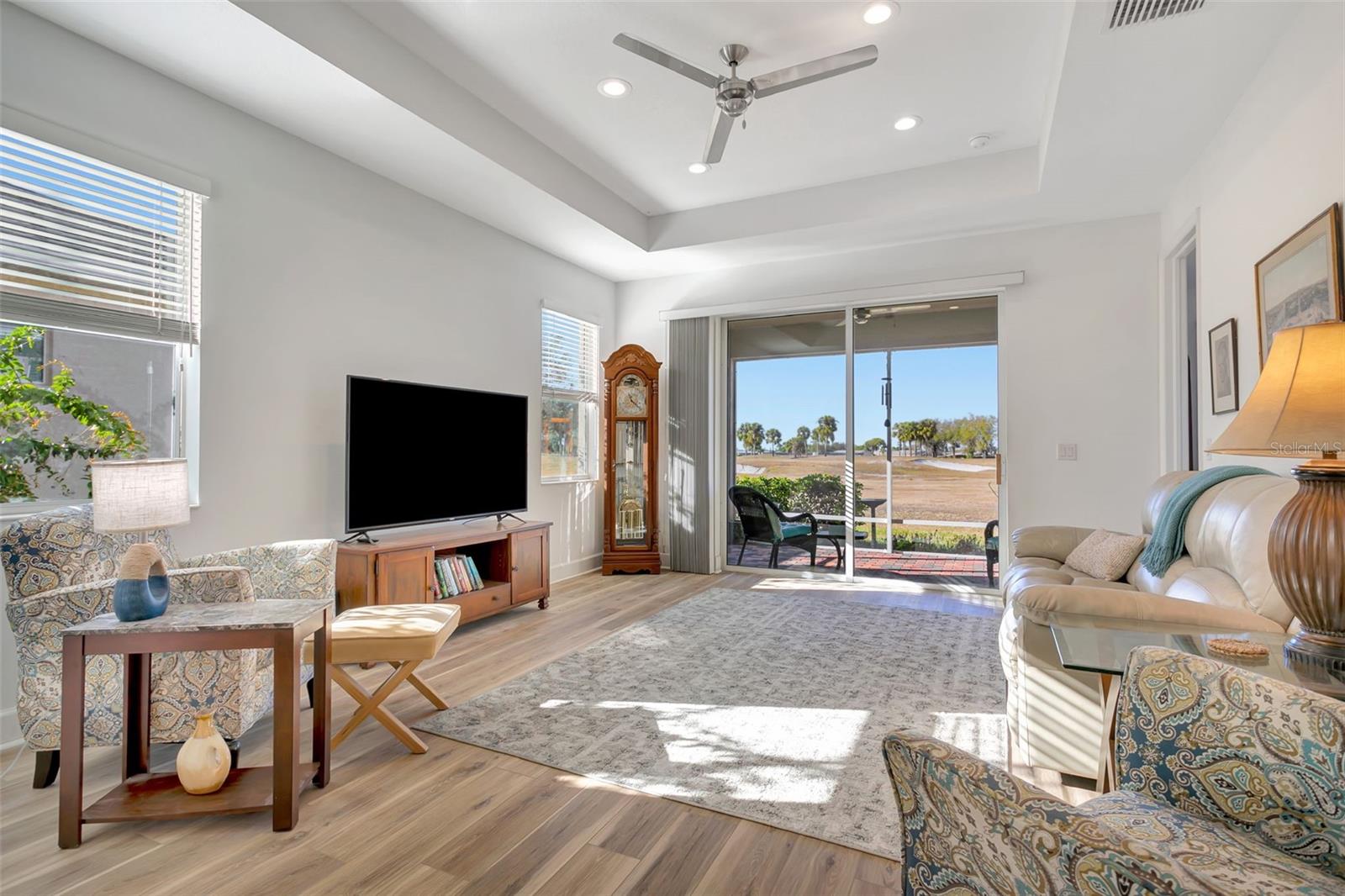 SUN CITY CENTER UNIT 274 & 2 - Residential