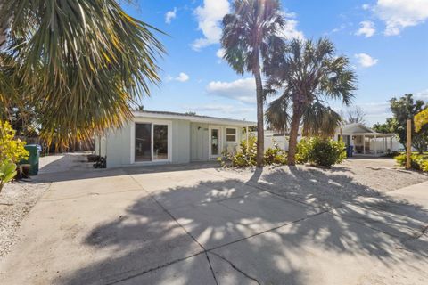 Photo of 690 Fox Street, Longboat Key, FL 34228 (MLS # A4682225)