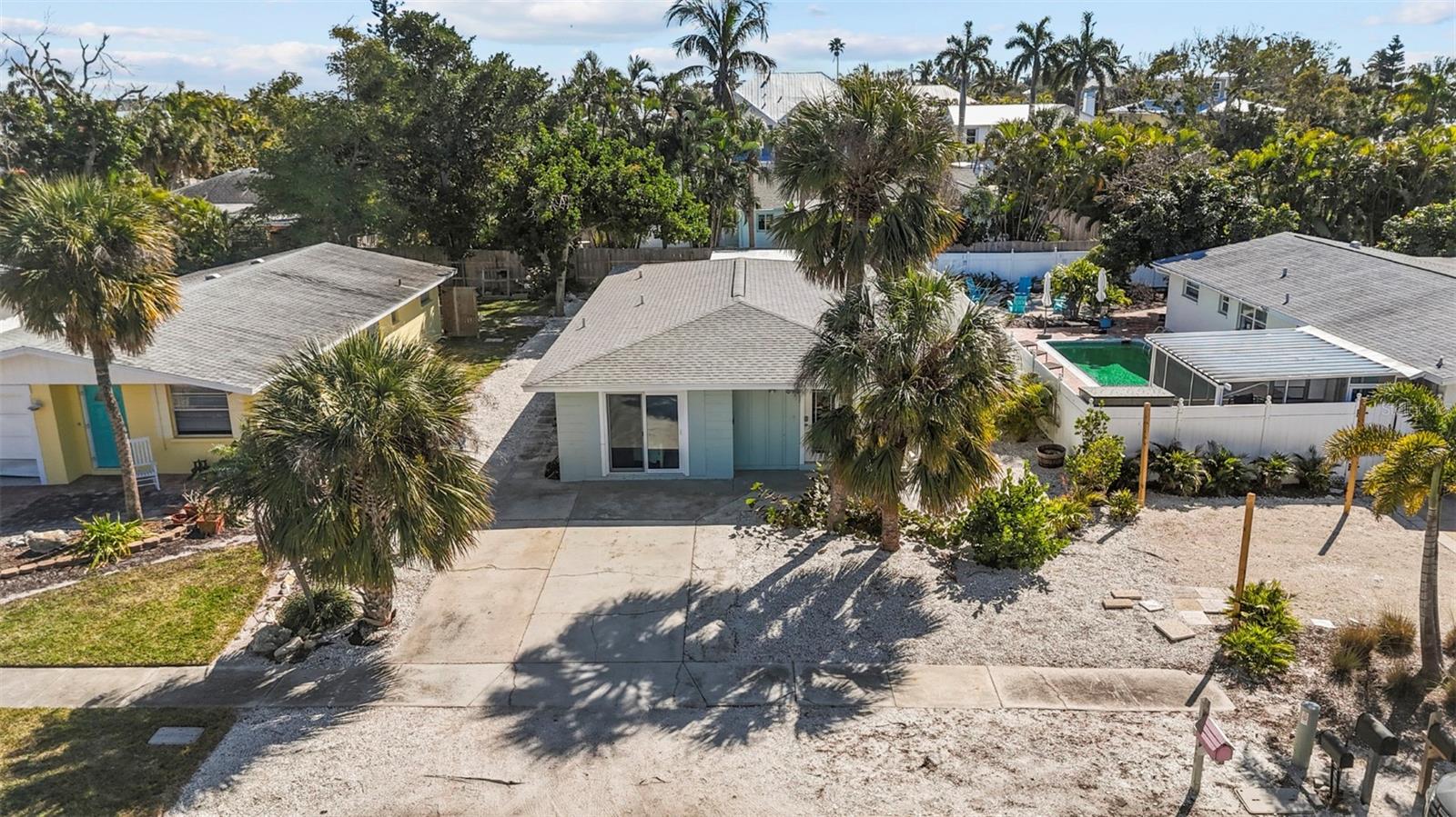 LONGBEACH ON LONGBOAT KEY - Residential