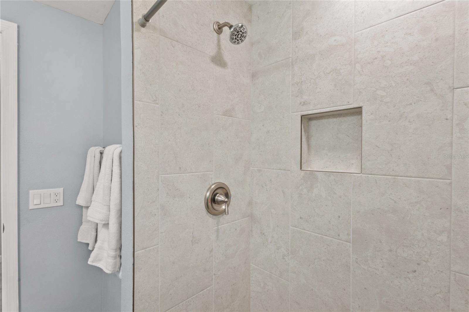 LONGBEACH ON LONGBOAT KEY - Residential