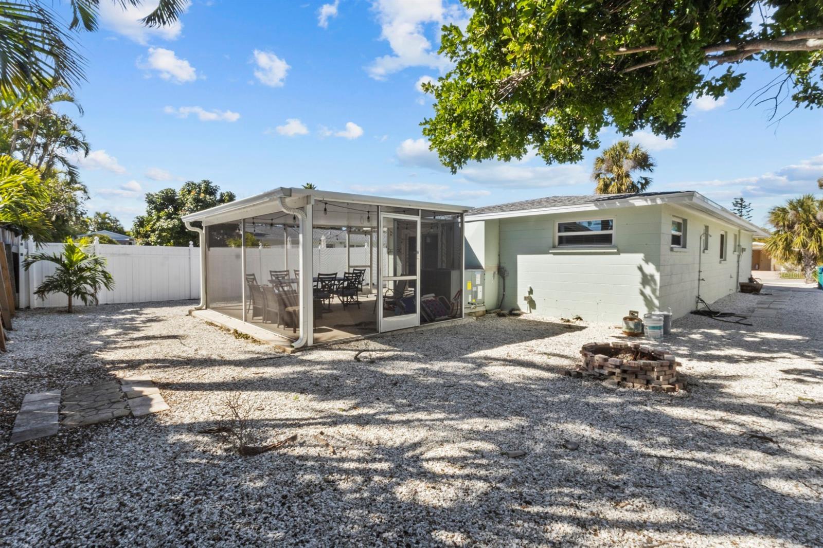 LONGBEACH ON LONGBOAT KEY - Residential