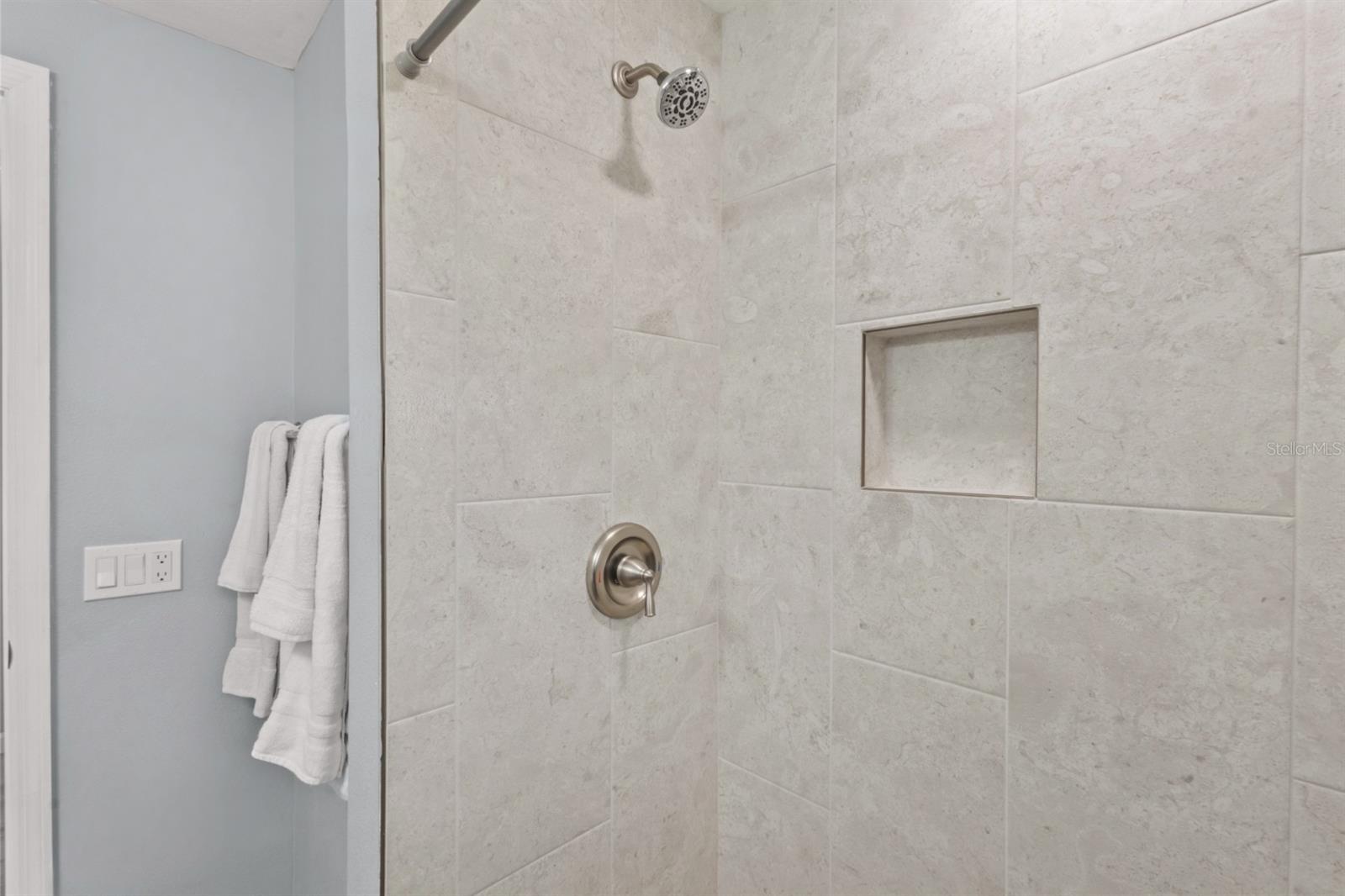 LONGBEACH ON LONGBOAT KEY - Residential