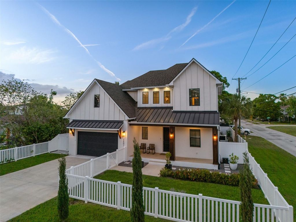 Photo of 3601 W Rogers Avenue, Tampa, FL 33611 (MLS # TB8497225)