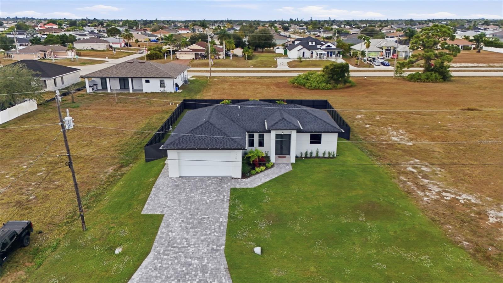 CAPE CORAL - Residential