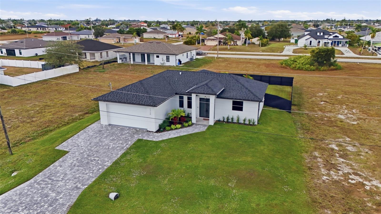 CAPE CORAL - Residential