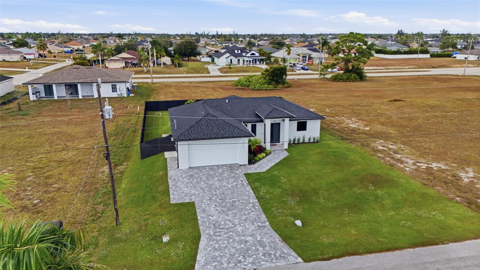 CAPE CORAL - Residential