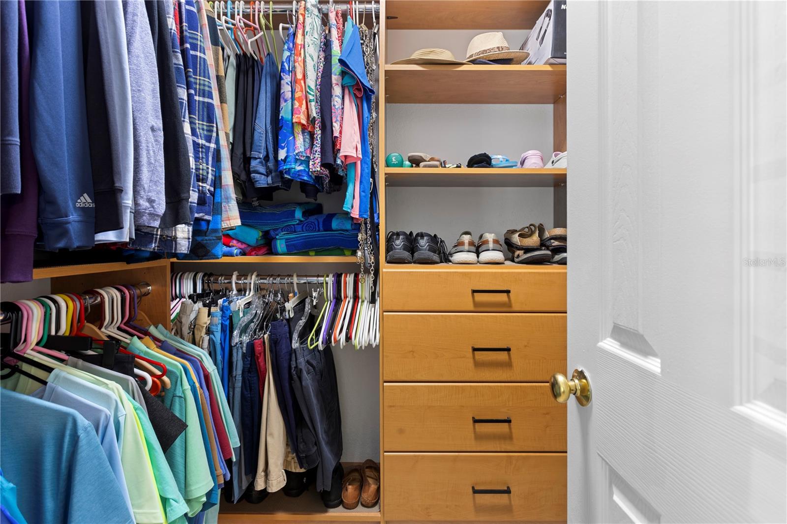 HUNTINGTON TWNHMS THE - Residential