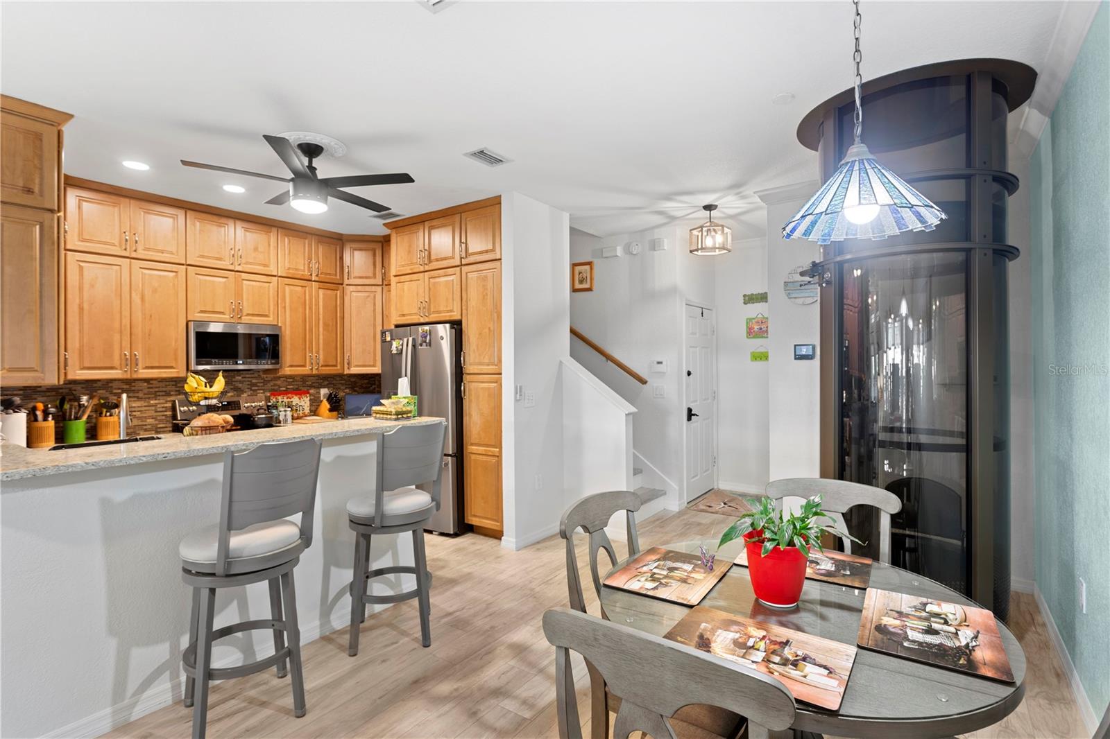 HUNTINGTON TWNHMS THE - Residential