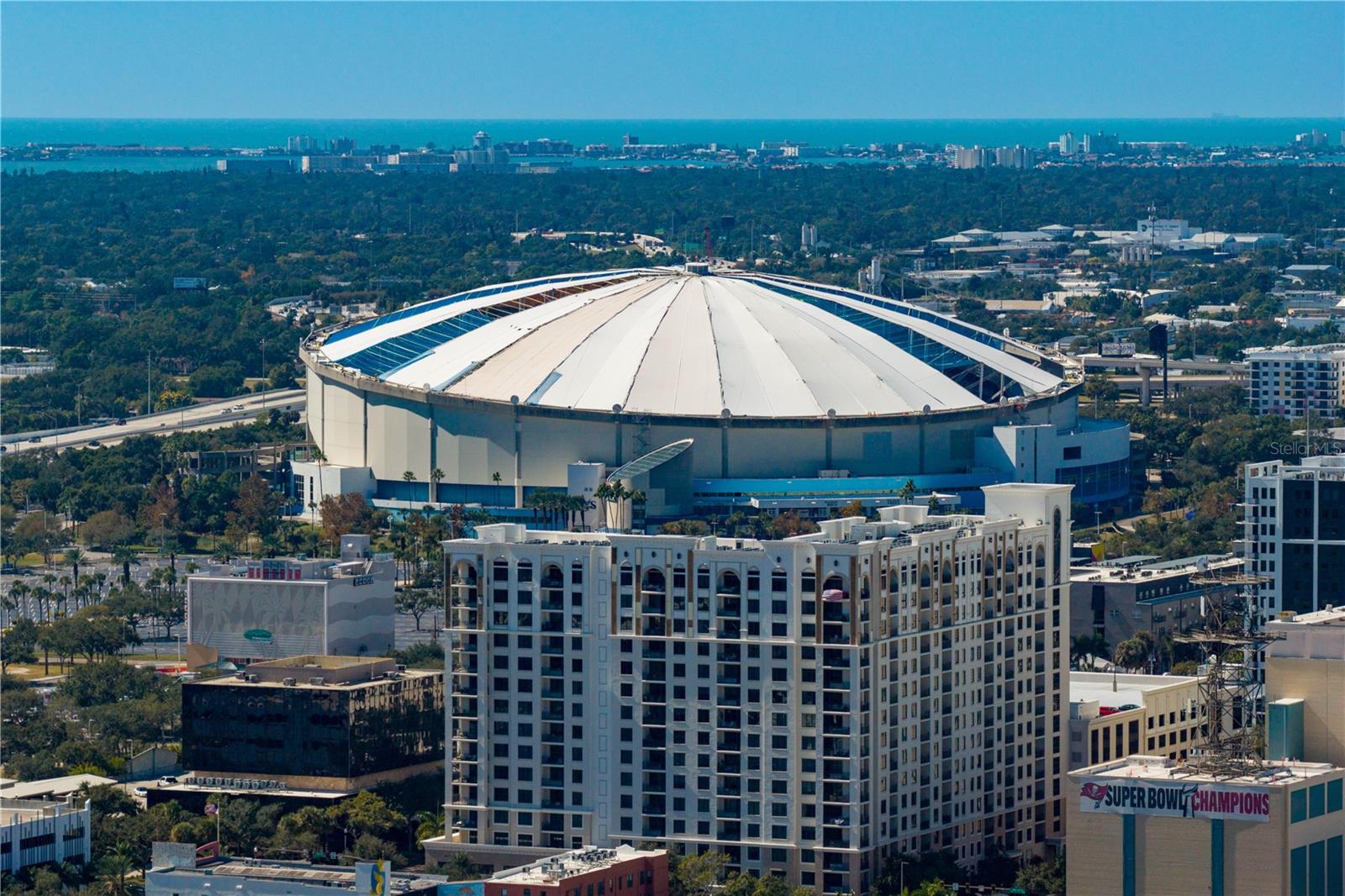 HUNTINGTON TWNHMS THE - Residential