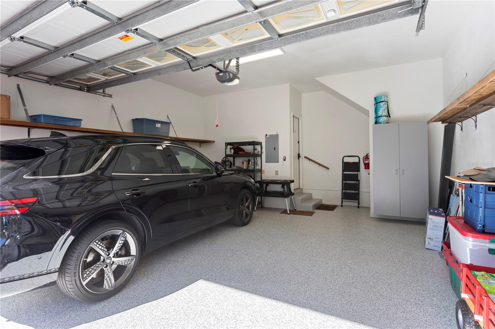 HUNTINGTON TWNHMS THE - Residential