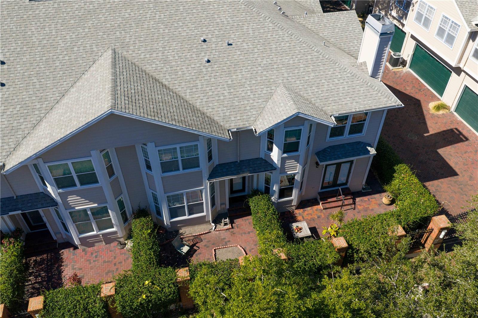 HUNTINGTON TWNHMS THE - Residential