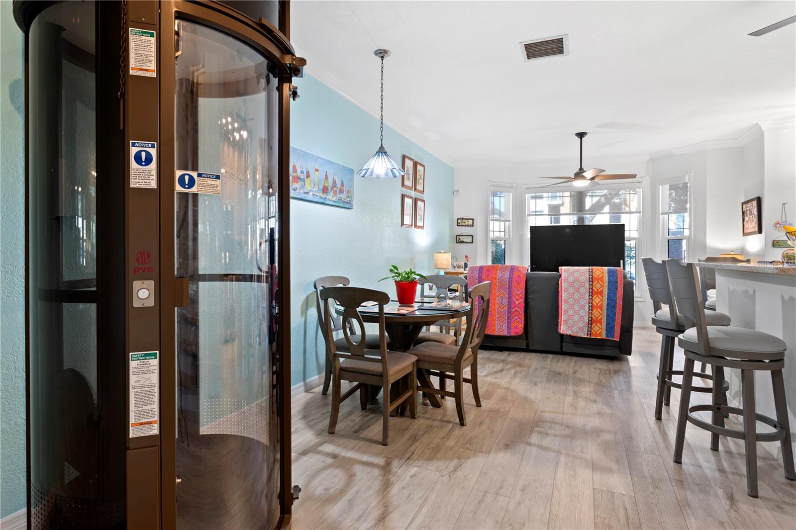 HUNTINGTON TWNHMS THE - Residential