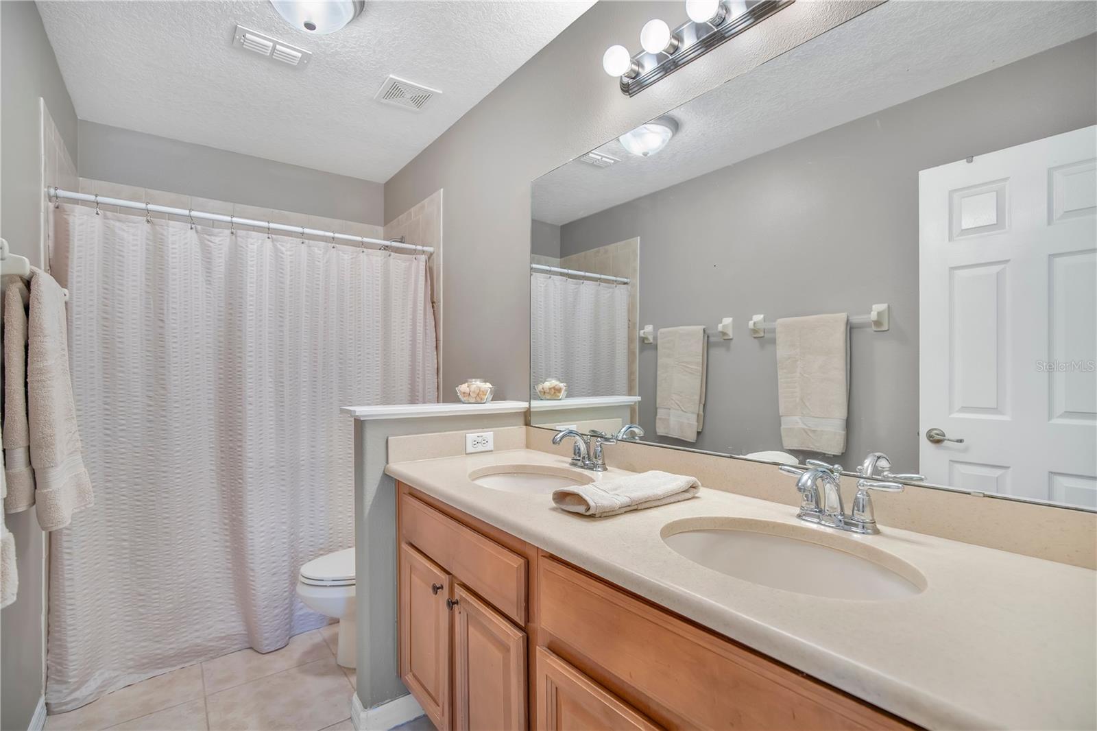 WALDEN CHASE - Residential