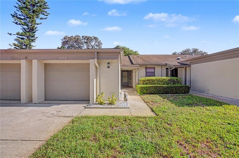 Photo of 1302 Golfview Drive, Tarpon Springs, FL 34689 (MLS # TB8547408)