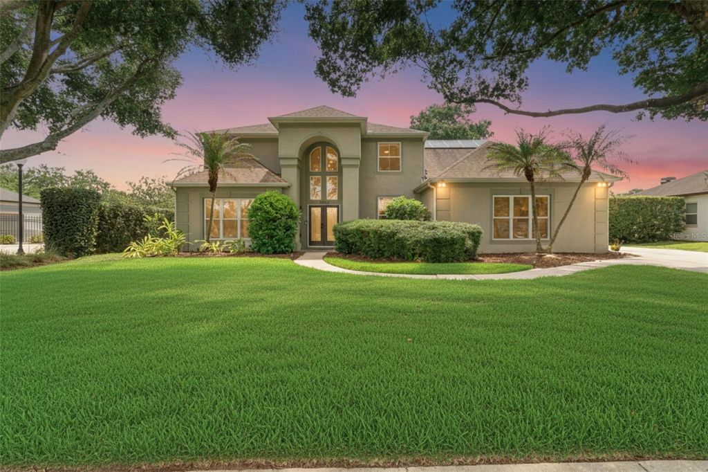 Photo of 2401 Stoneview Road, Orlando, FL 32806 (MLS # O6409754)