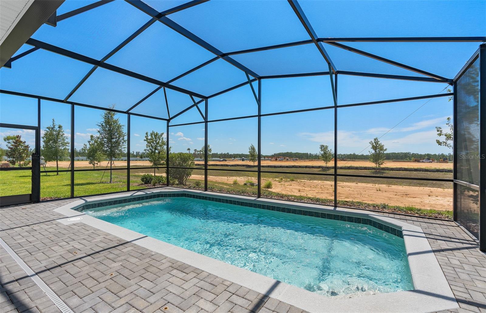 WINDSOR CAY - Residential