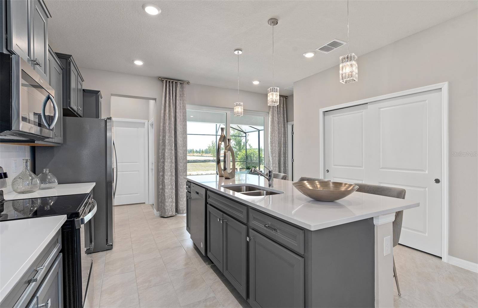 WINDSOR CAY - Residential