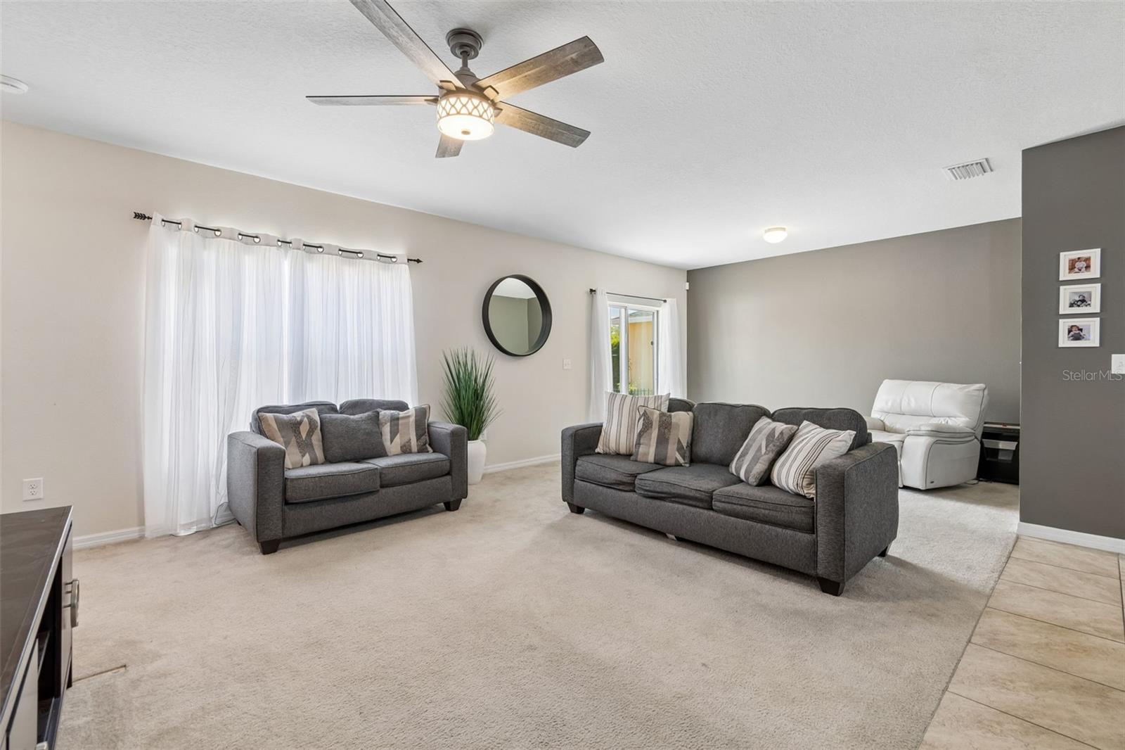 CARRIAGE PTE SOUTH PH 2C 2 - Residential