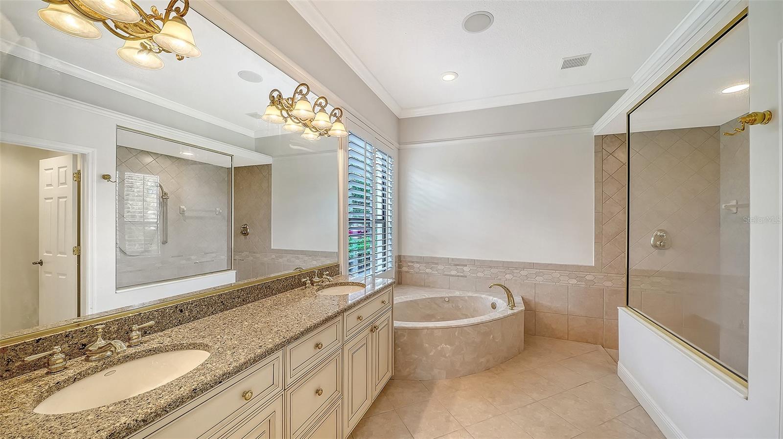 LAKEWOOD RANCH COUNTRY CLUB - Residential