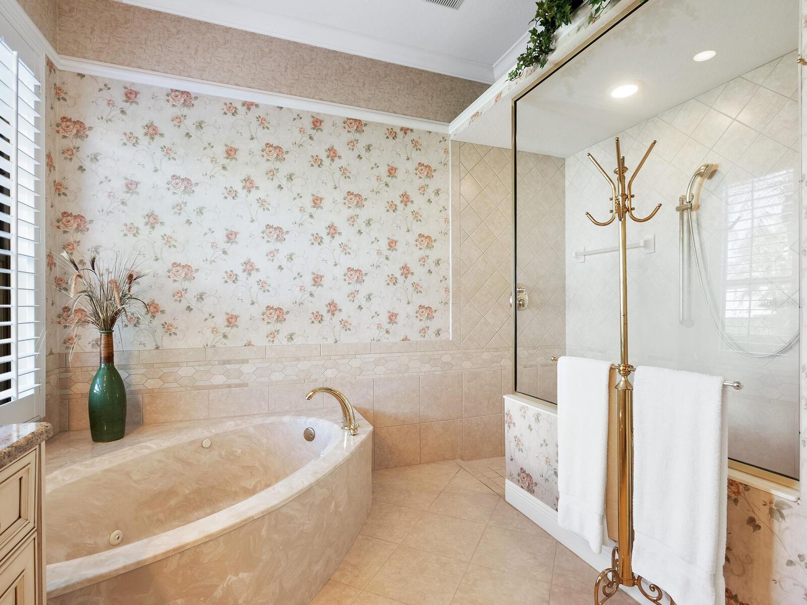 LAKEWOOD RANCH COUNTRY CLUB - Residential