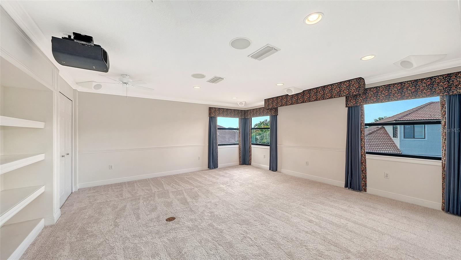 LAKEWOOD RANCH COUNTRY CLUB - Residential