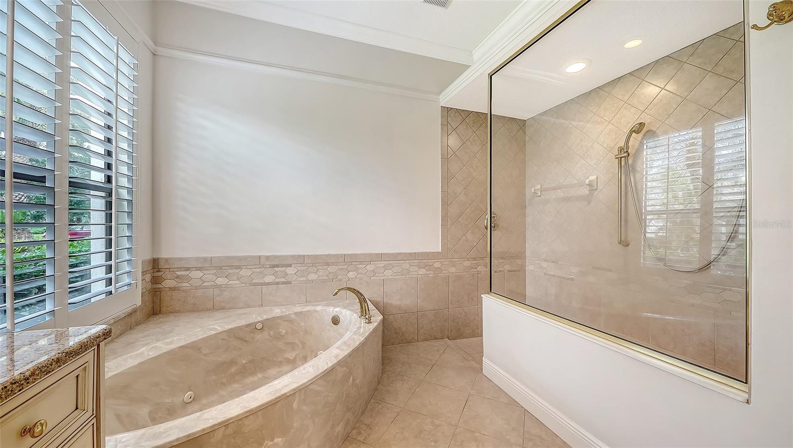 LAKEWOOD RANCH COUNTRY CLUB - Residential
