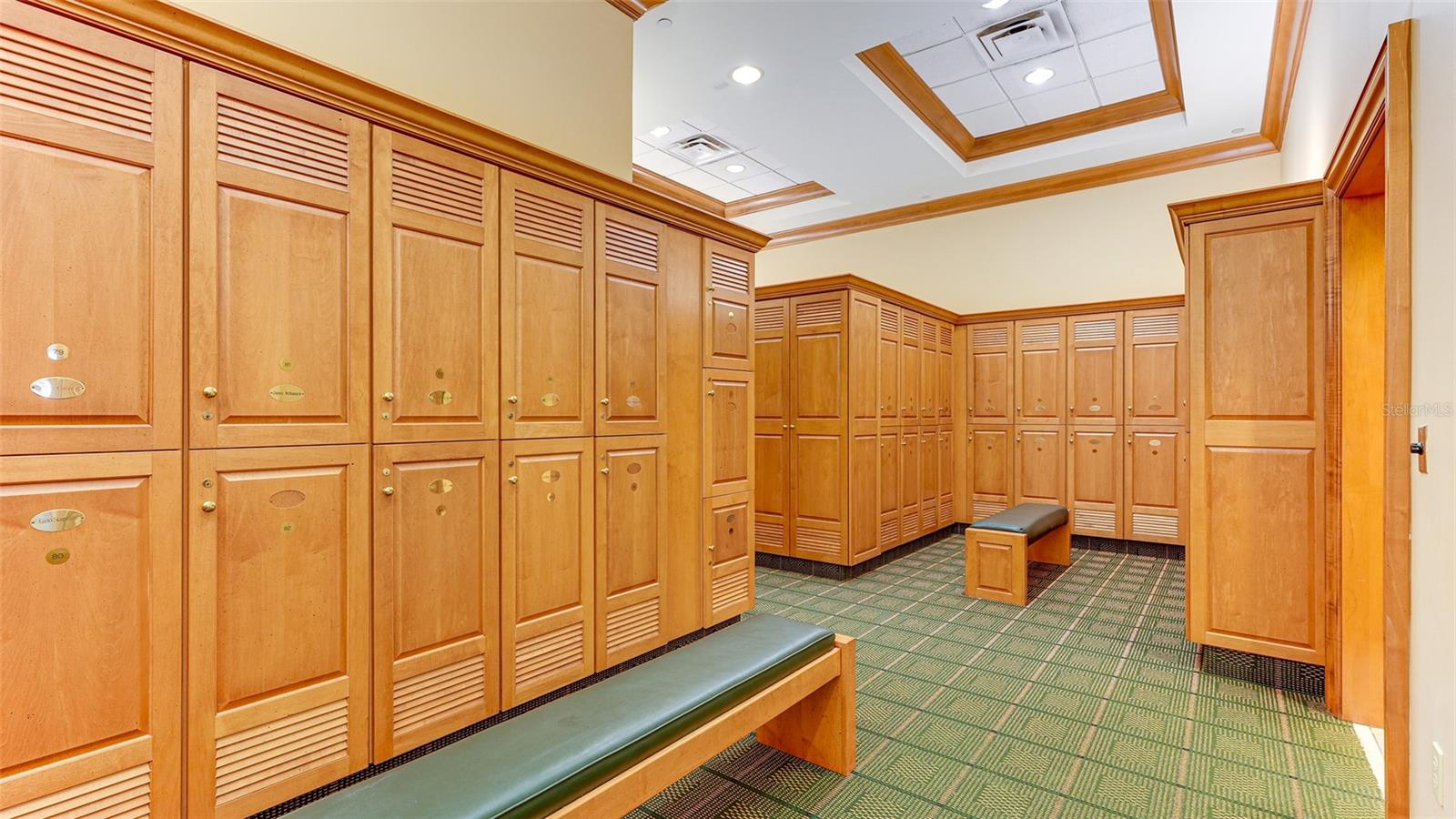 LAKEWOOD RANCH COUNTRY CLUB - Residential
