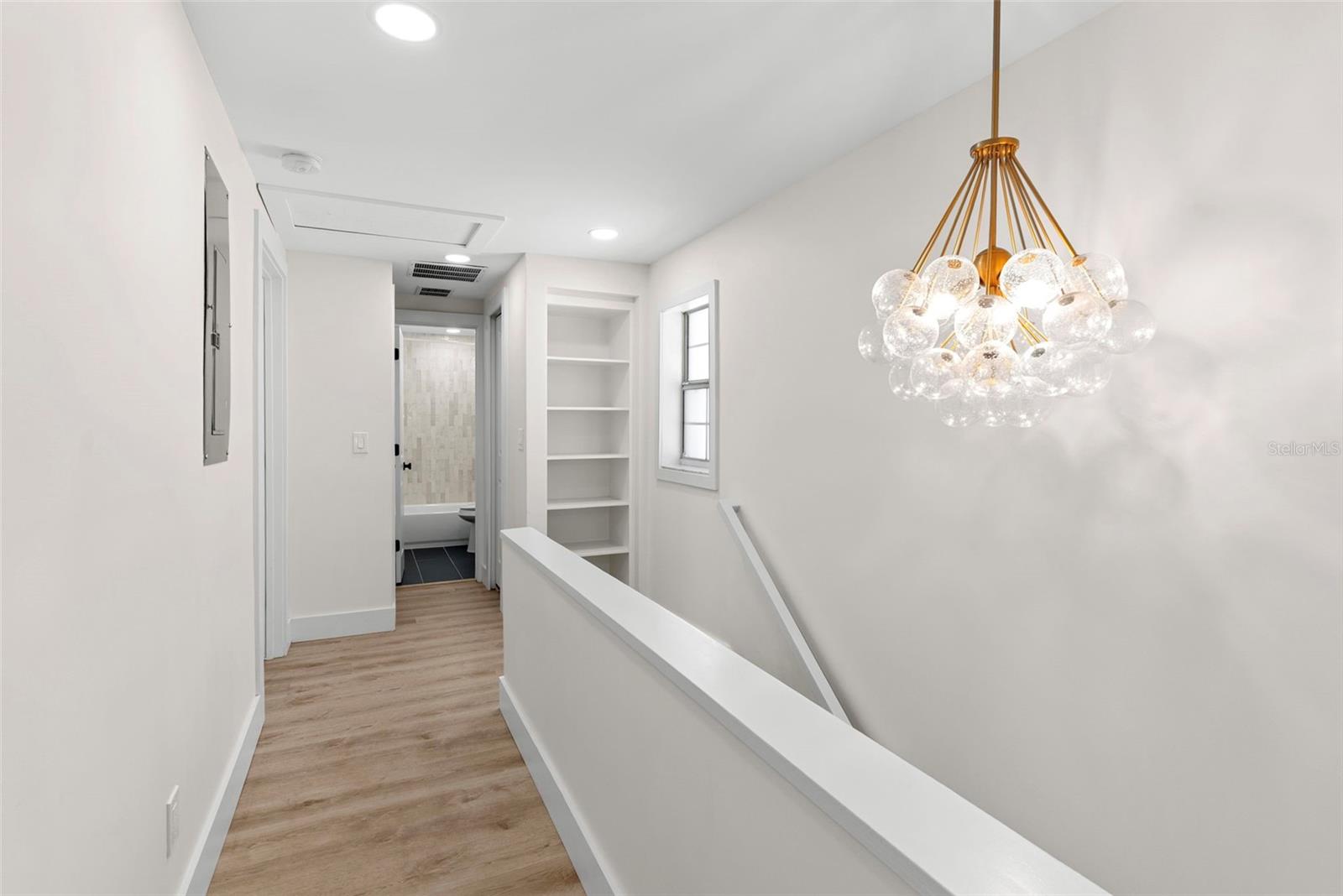 MEADOWBROOK - Residential