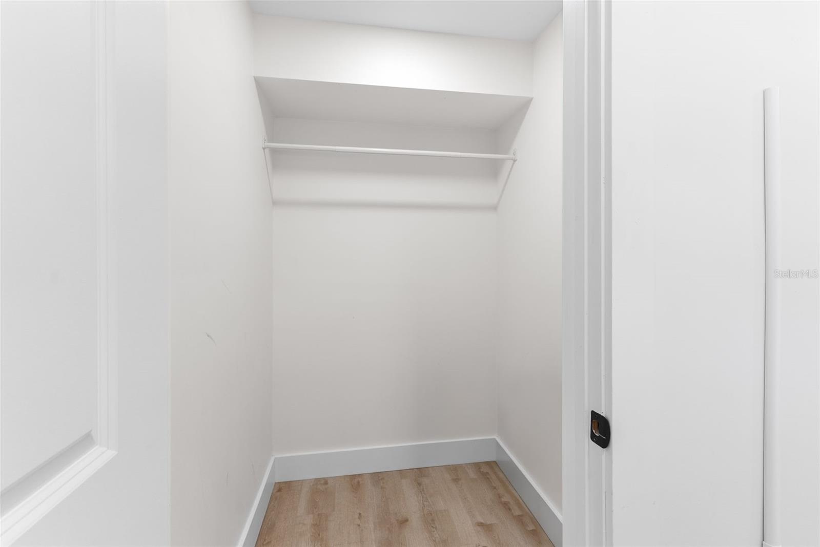 MEADOWBROOK - Residential