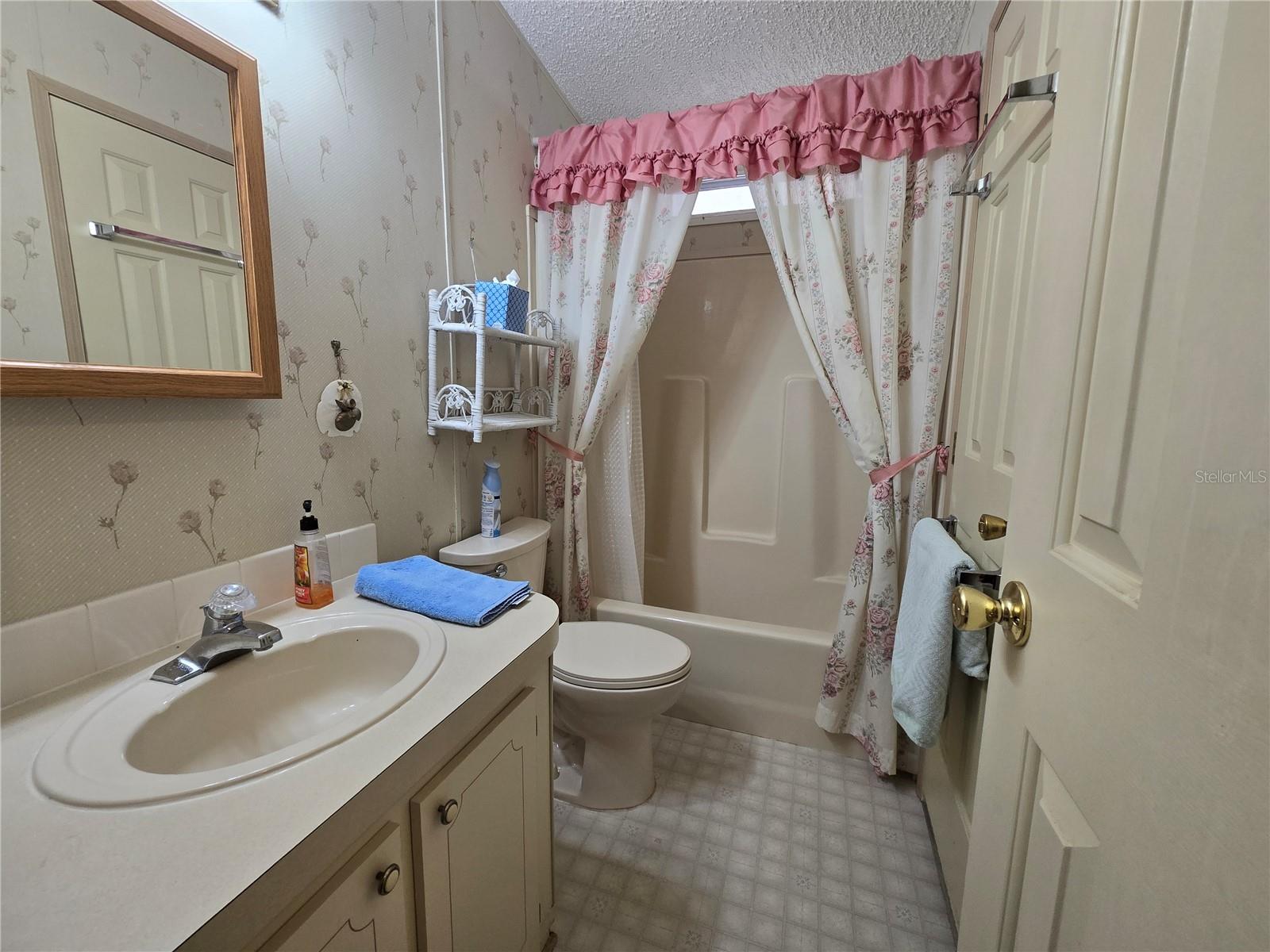 SWEETWATER GOLF & TENNIS CLUB - Residential