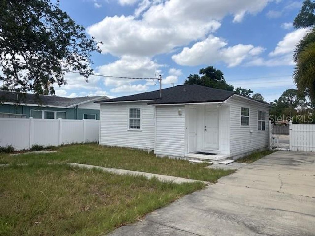 Photo of 4034 38th Avenue N, St Petersburg, FL 33713 (MLS # TB8500829)
