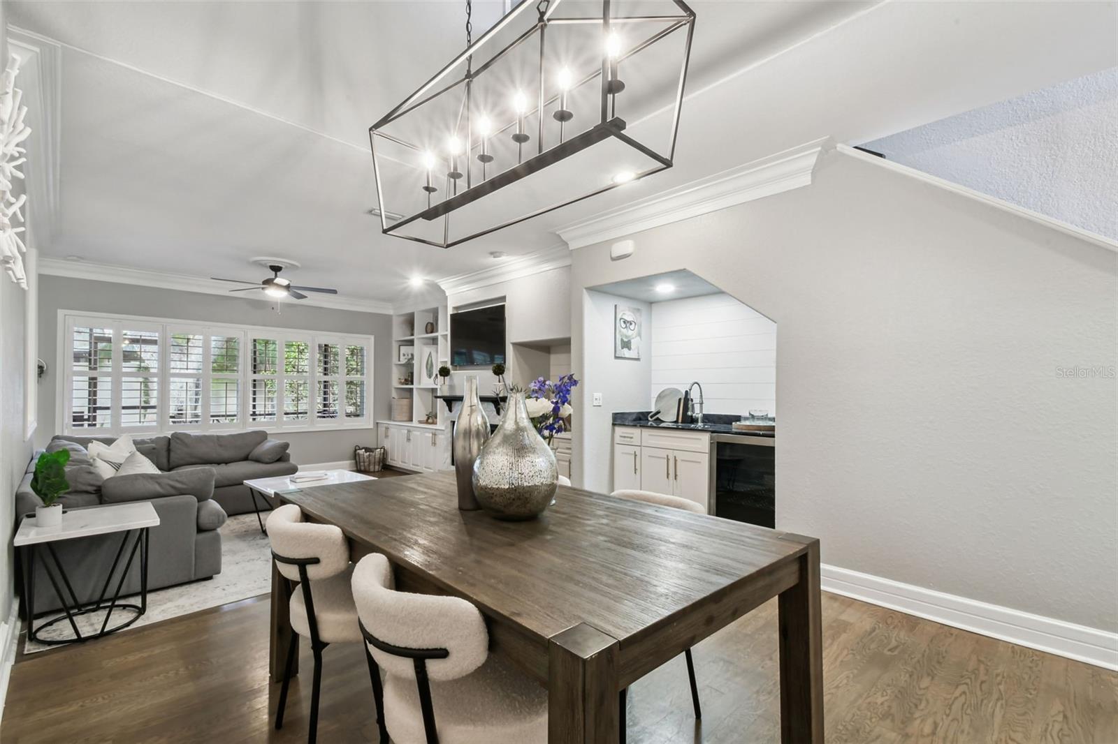 TIFFANY OAKS LAKESIDE CONDO - Residential
