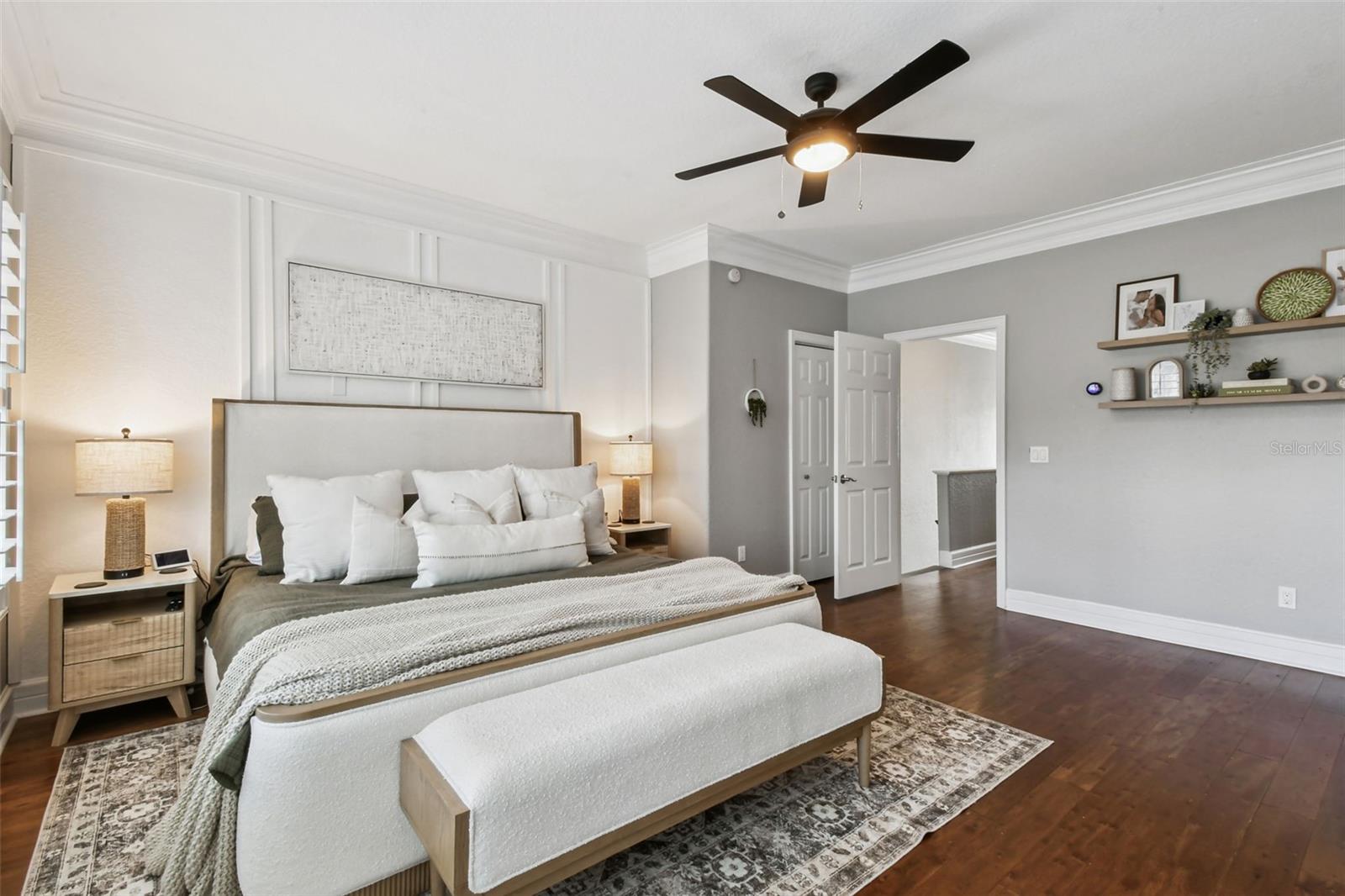 TIFFANY OAKS LAKESIDE CONDO - Residential
