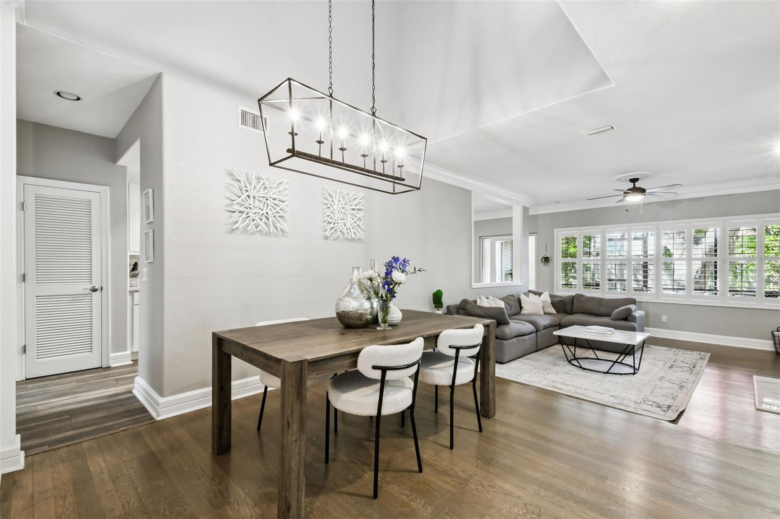 TIFFANY OAKS LAKESIDE CONDO - Residential