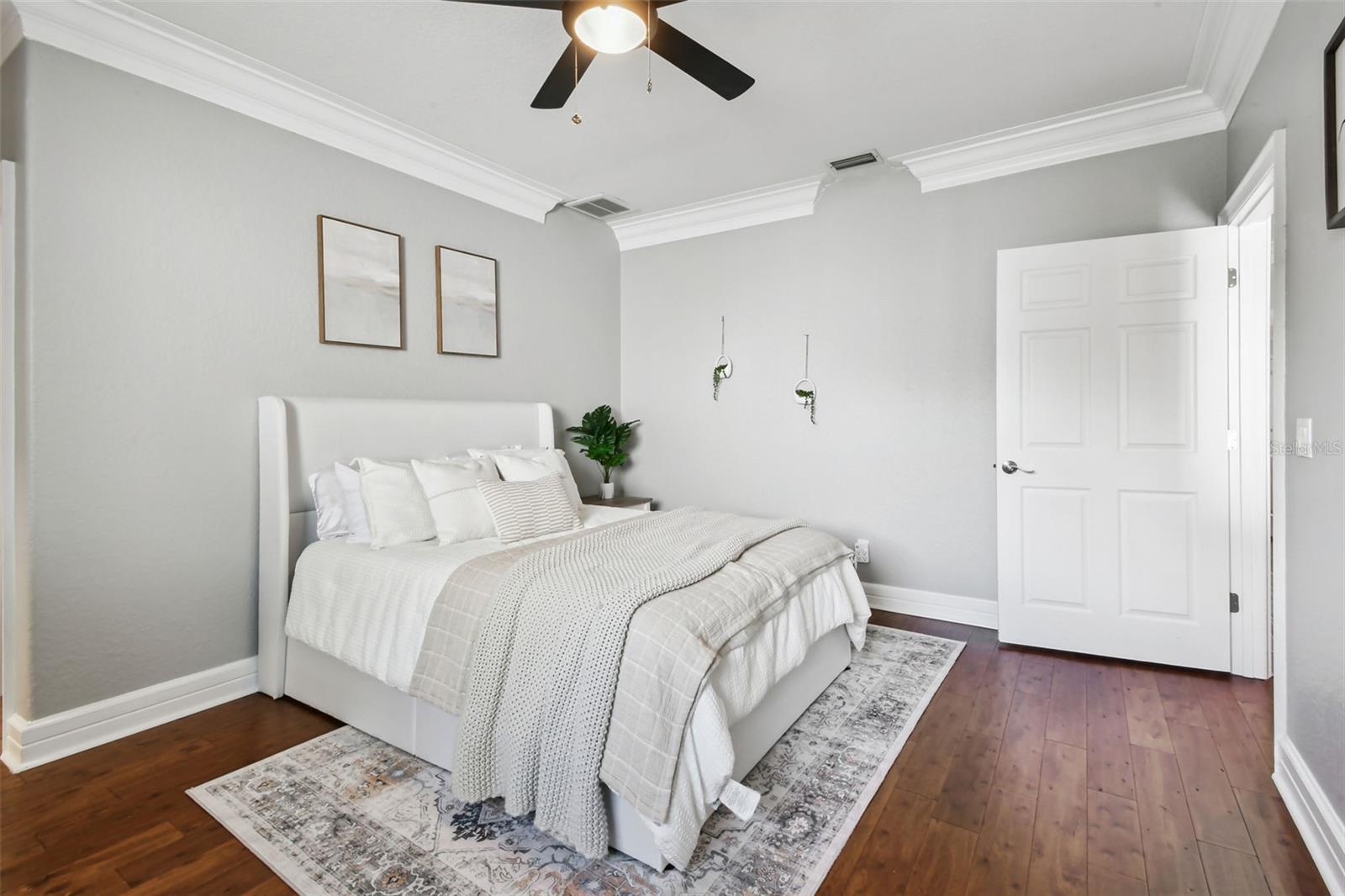 TIFFANY OAKS LAKESIDE CONDO - Residential