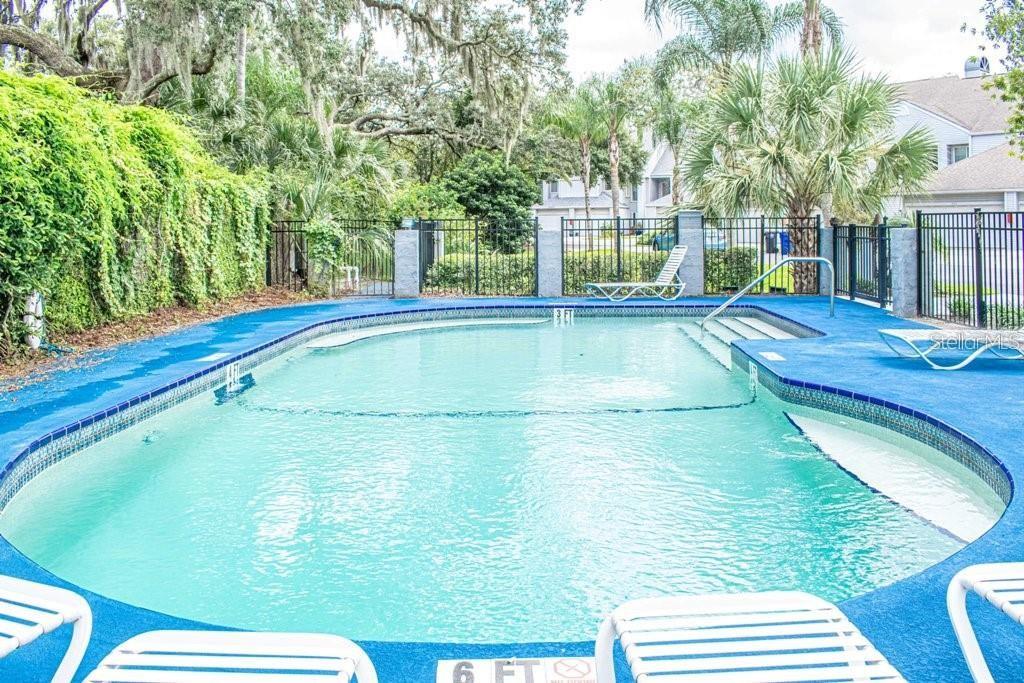 TIFFANY OAKS LAKESIDE CONDO - Residential