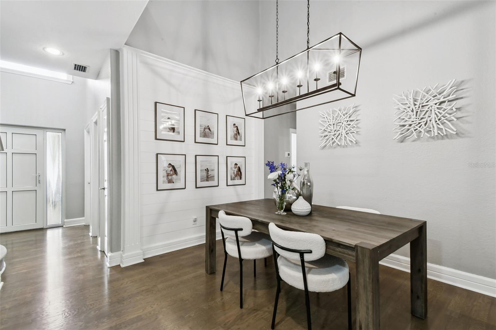 TIFFANY OAKS LAKESIDE CONDO - Residential