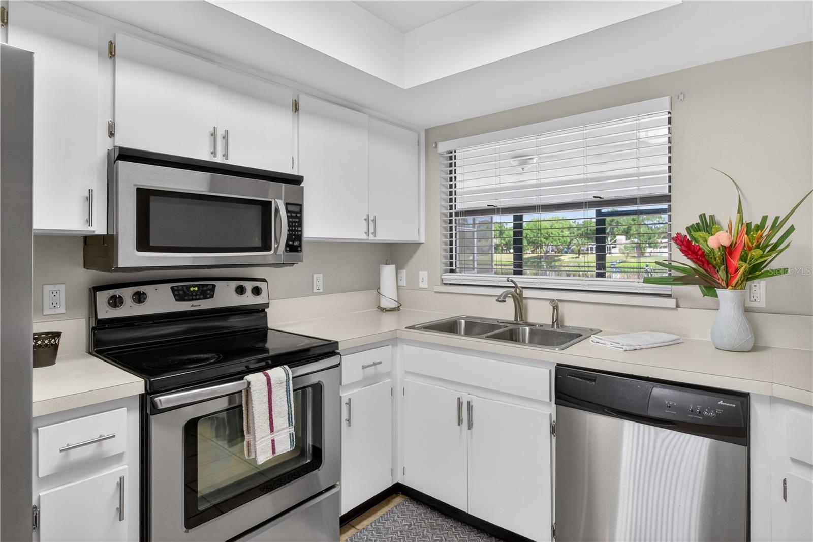 LAKE PADGETT ESTATES EAST - Residential