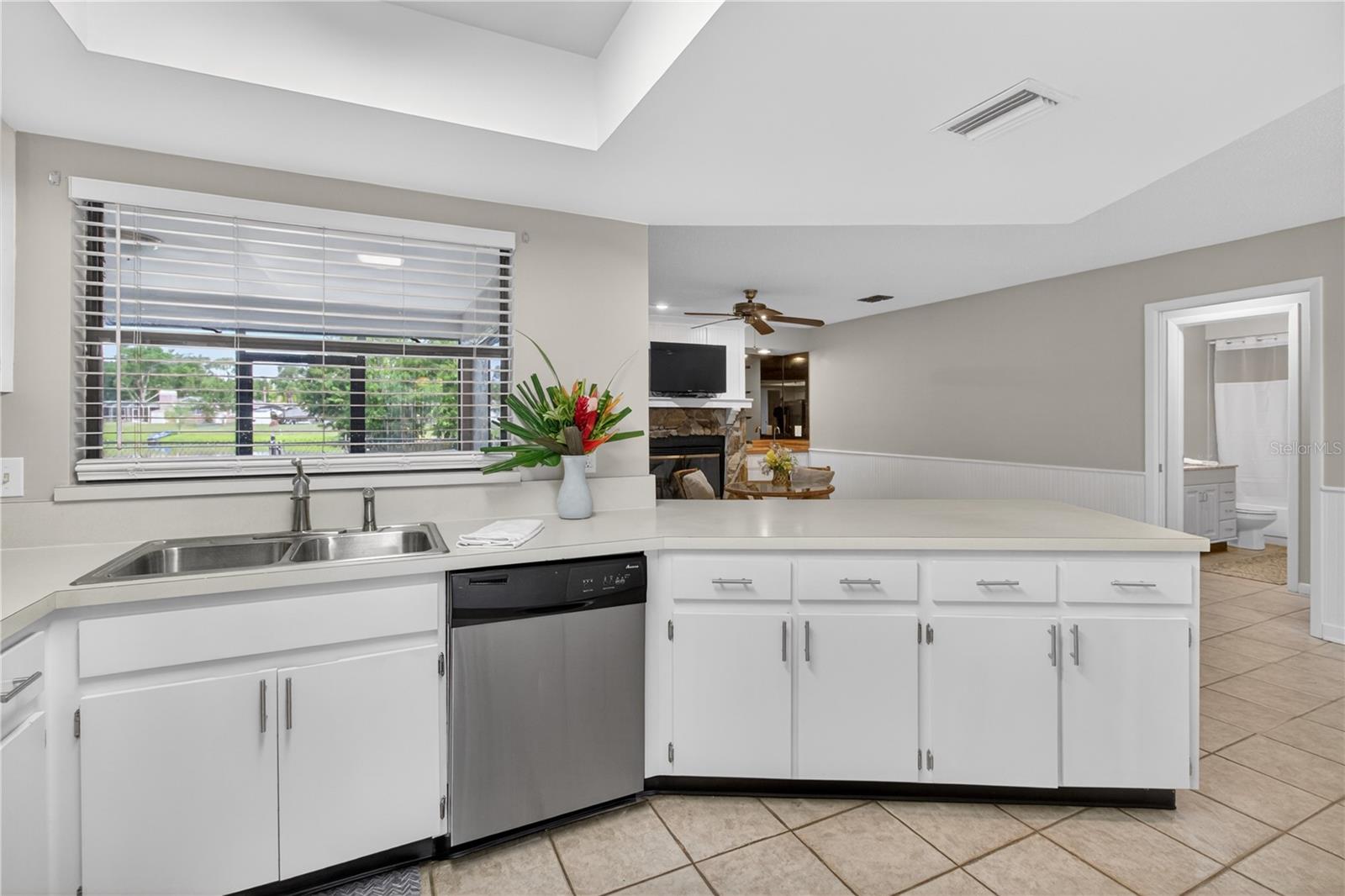 LAKE PADGETT ESTATES EAST - Residential