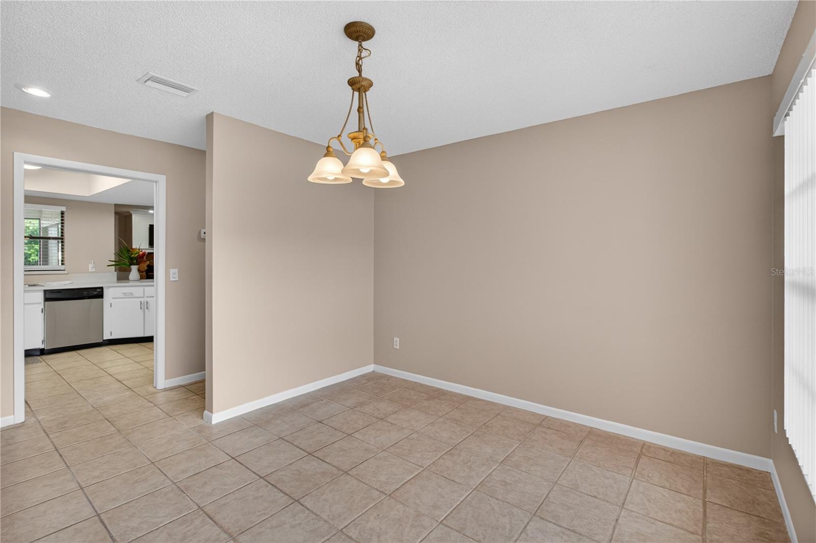 LAKE PADGETT ESTATES EAST - Residential