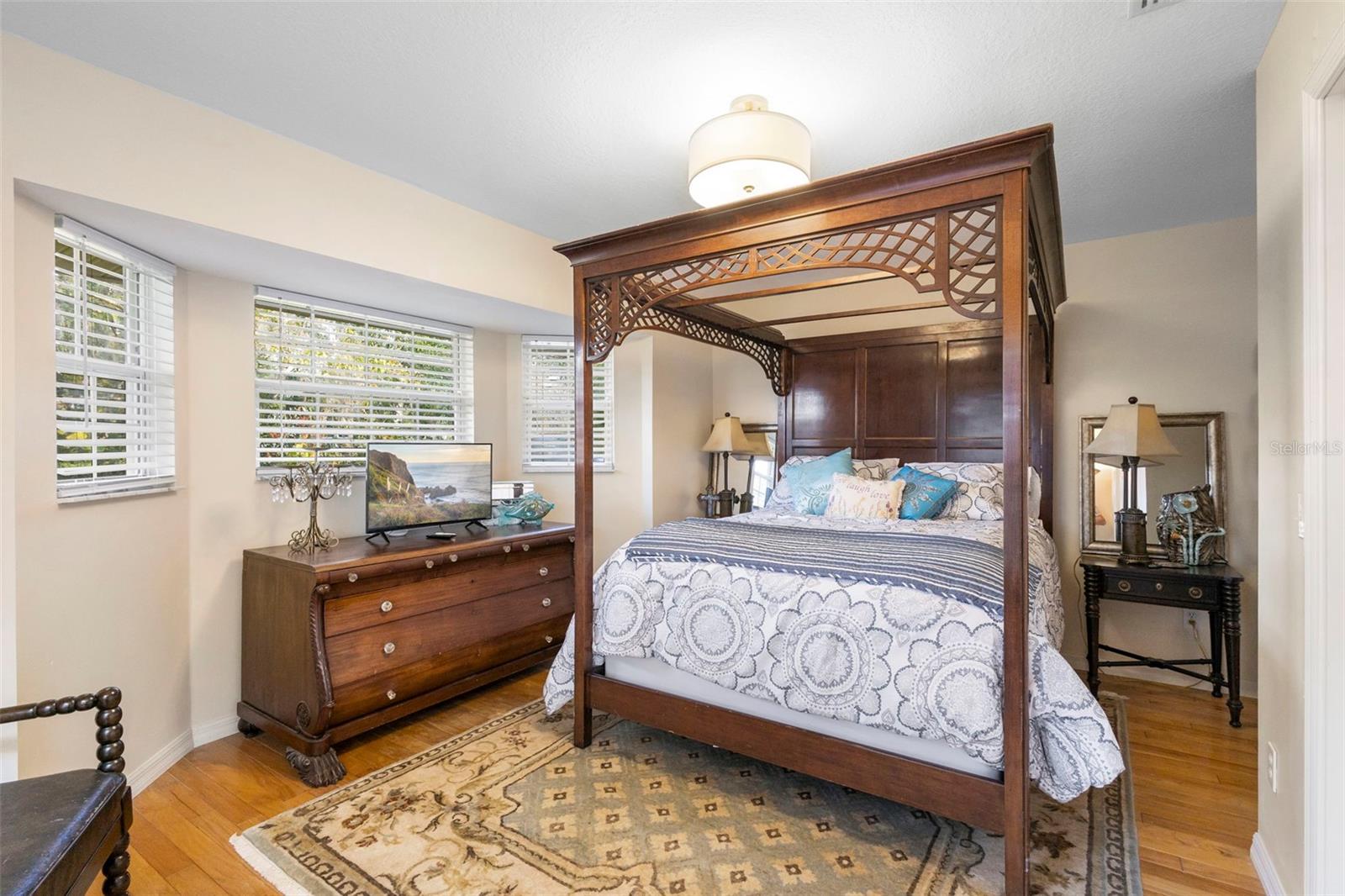 CASCADES UNIT 01 - Residential