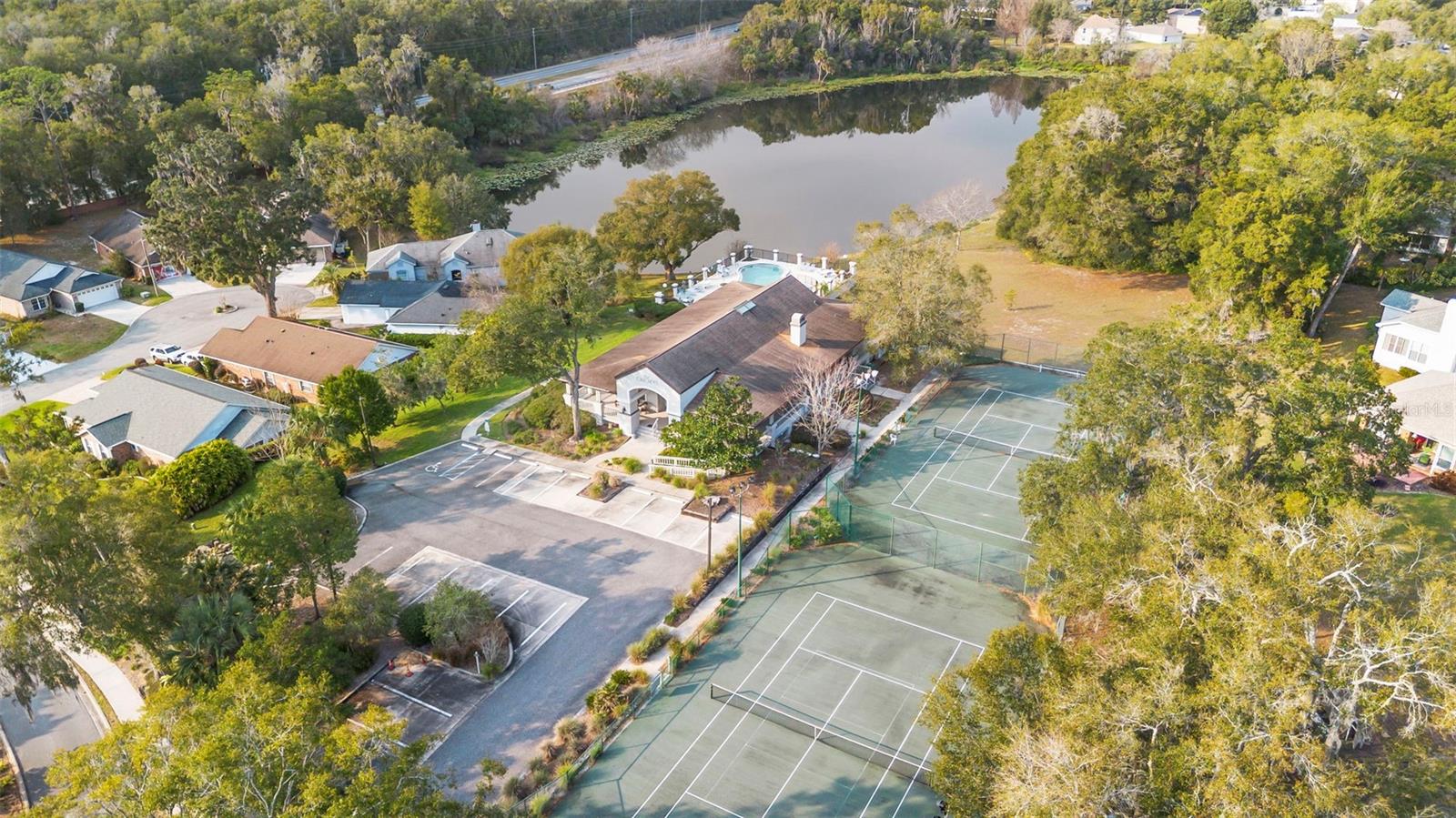 CASCADES UNIT 01 - Residential