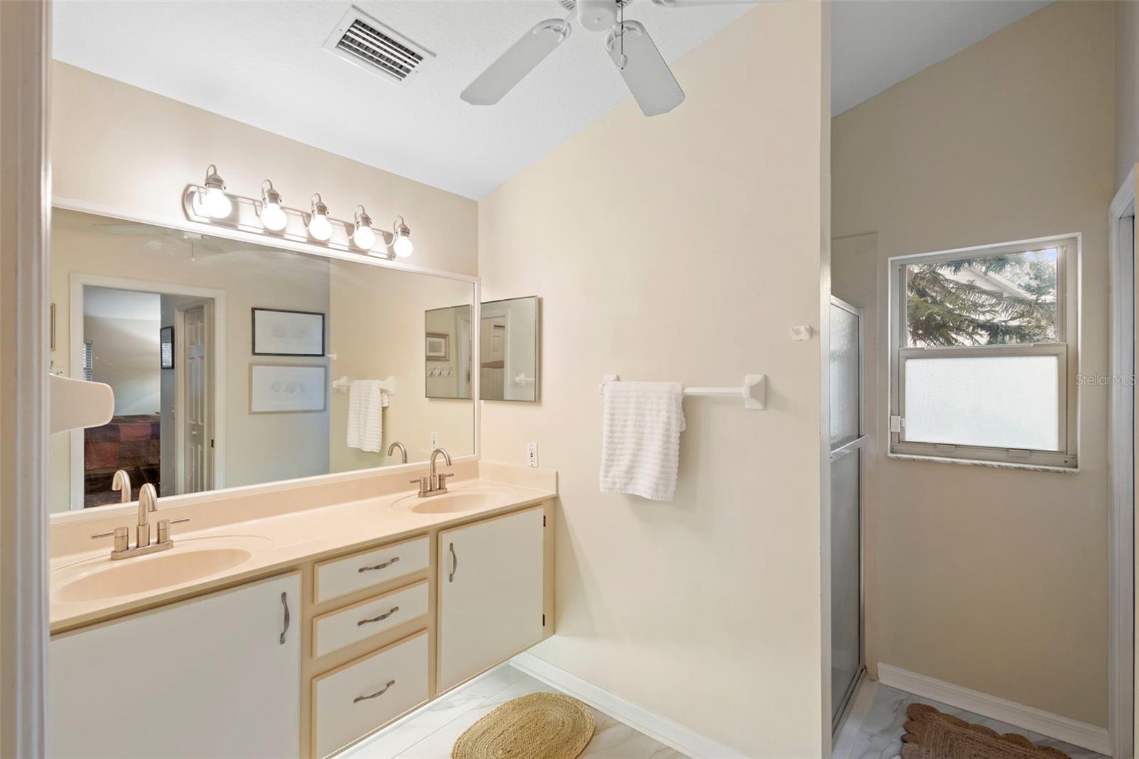 CASCADES UNIT 01 - Residential