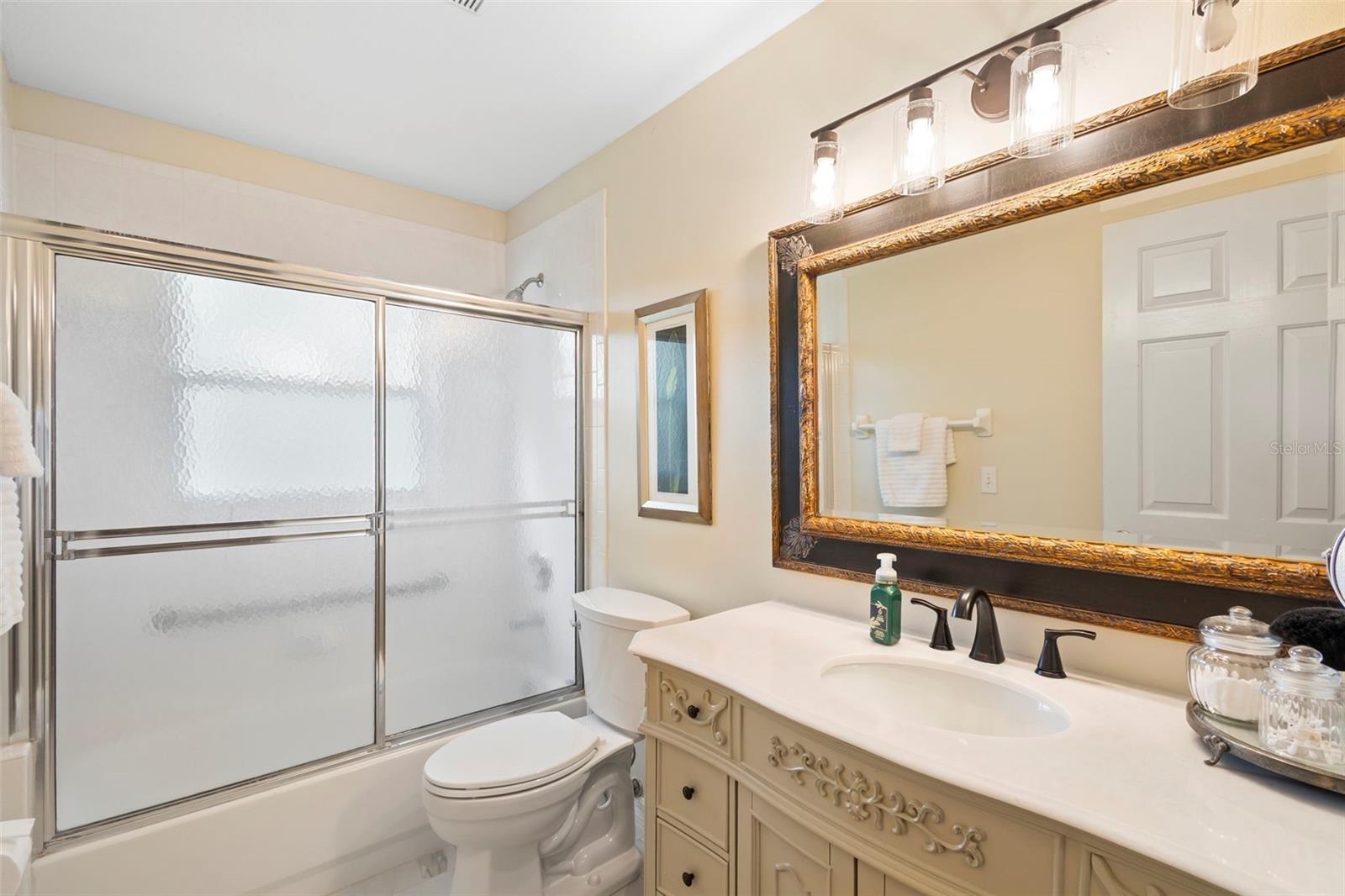 CASCADES UNIT 01 - Residential