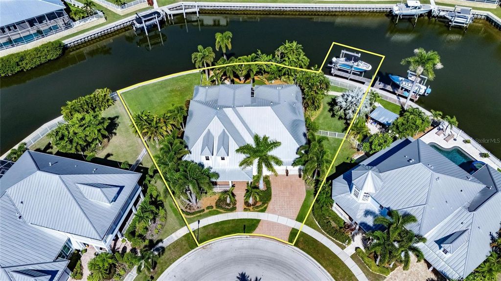 Photo of 629 Mirabay Boulevard, Apollo Beach, FL 33572 (MLS # TB8443238)