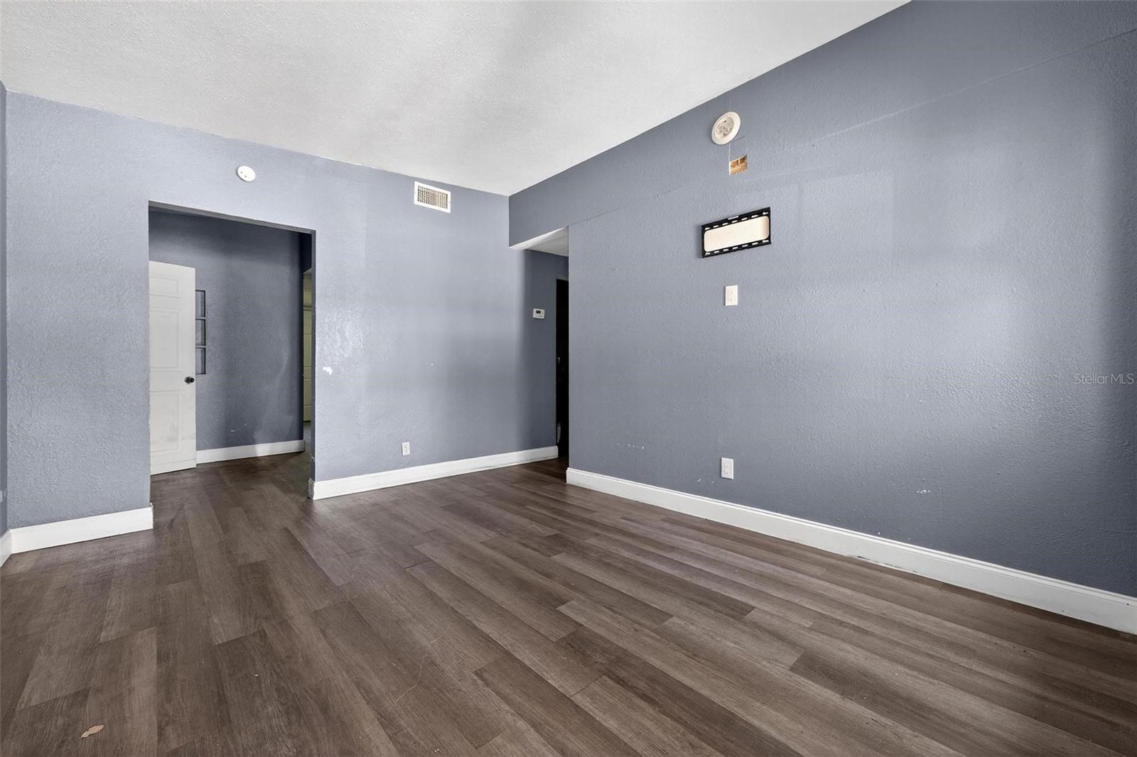 1257 N PINE HILLS ROAD