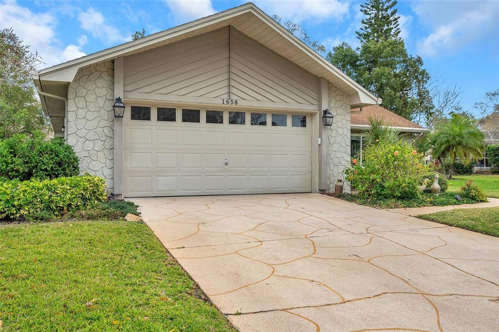 Photo of 1658 Macdonnell Court, Palm Harbor, FL 34684 (MLS # TB8502638)