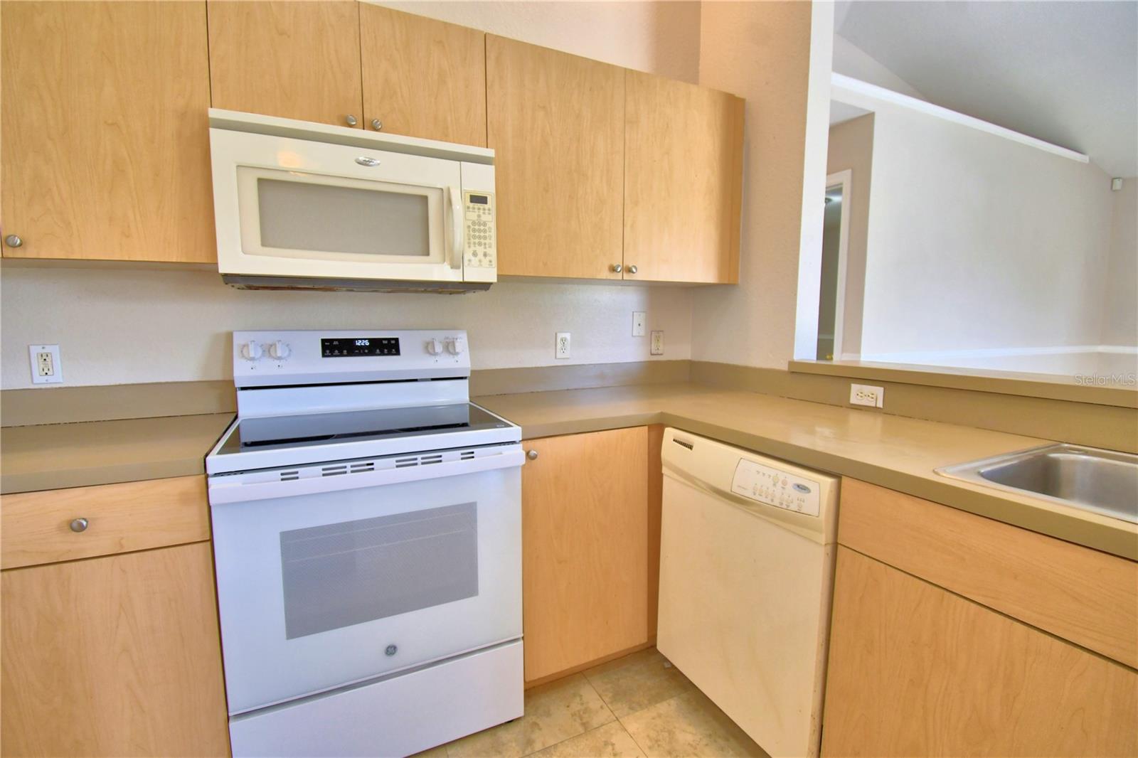 POINCIANA NBRHD 4 VIL 7 - Residential Lease